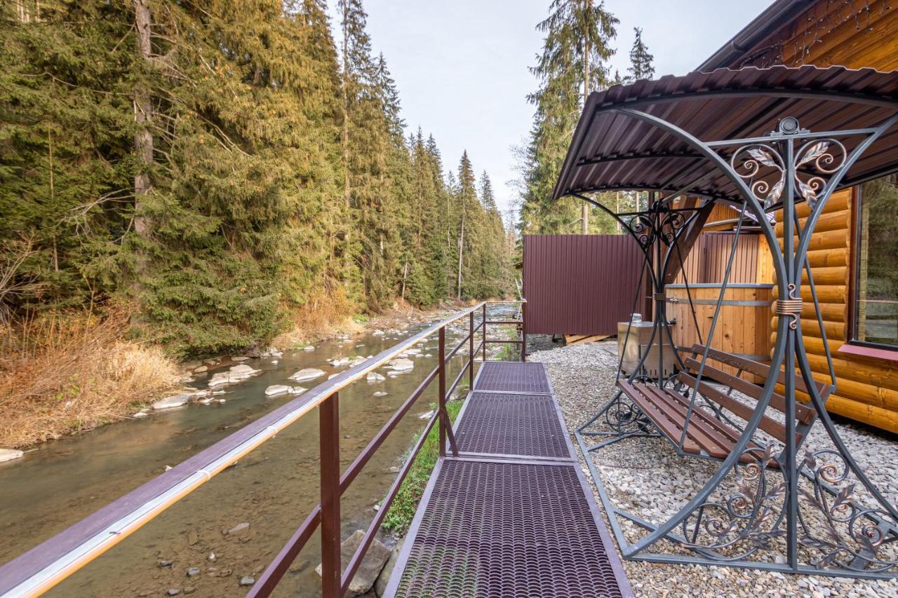 Arnika Hotel Bukovel Exteriör bild